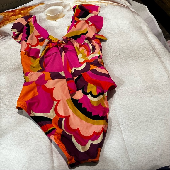 NWT TRINA TURK Fan Faire Plunge One Piece Swimsu - Picture 12 of 15